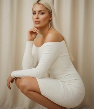 Tatiana presents a beautiful ensemble that truly reflects her lively and joyful personality.